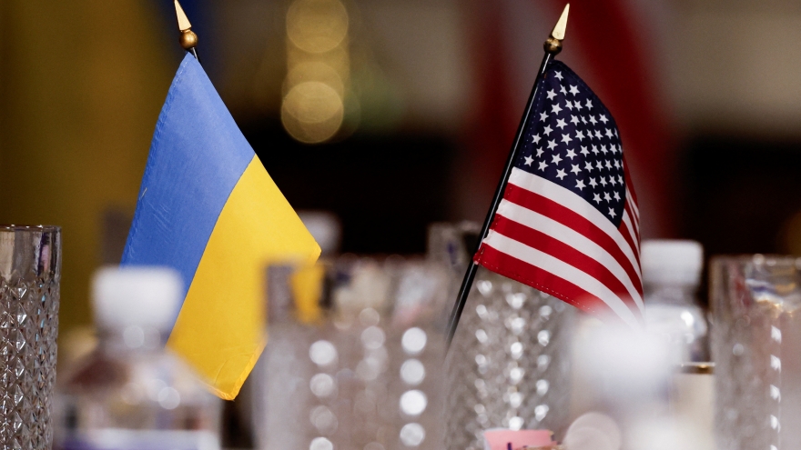 Thỏa thuận đất hiếm Mỹ - Ukraine rơi vào thế khó
